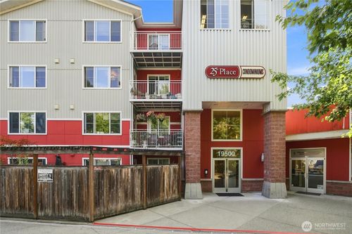 204-19500 Ballinger Way Ne, Shoreline, WA, 98155-1250 | Card Image