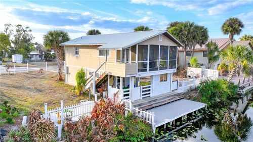 1041 Pine Way, Okeechobee, FL, 34974-8617 | Card Image