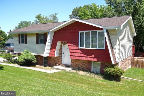 115 Greenwood Rd, SPRING GROVE, PA, 17362-8716 | Card Image