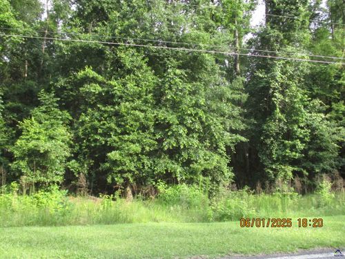 318 Graystone Pointe Dr, Macon, GA, 31211-7265 | Card Image