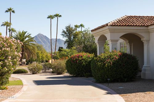 8575 E Sharon Dr, Scottsdale, AZ, 85260-4139 | Card Image