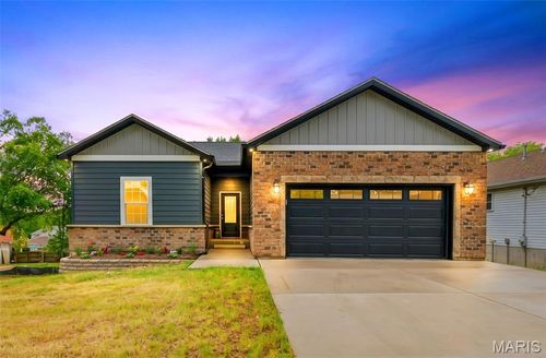 208 E 6th St, Washington, MO, 63090-2722 | Card Image