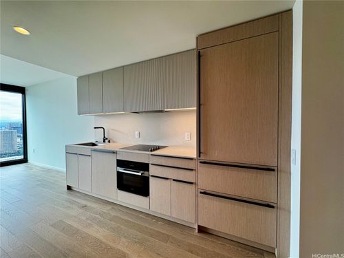 2913-333 Ward Ave, Honolulu, HI, 96814-4107 | Card Image