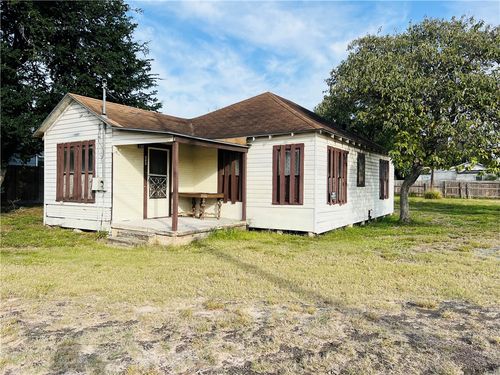 602 W Rice St, Falfurrias, TX, 78355-3904 | Card Image