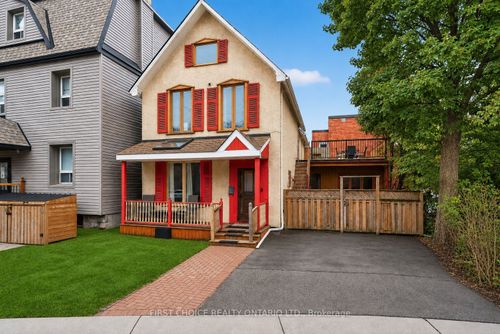 34 Gilmour St, Ottawa, ON, K2P0N3 | Card Image
