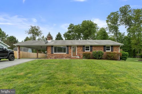 1519 Woodridge Ln, SYKESVILLE, MD, 21784-8341 | Card Image