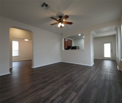 205 Beech Dr, Kyle, TX, 78640-5558 | Card Image