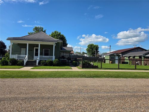 602 10th St, Belle Plaine, IA, 52208-2040 | Card Image