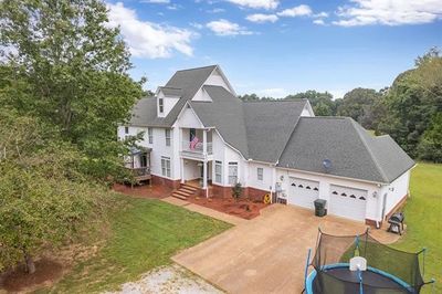 1350 Deanburg Rd, House other with 3 bedrooms, 2 bathrooms and 2 parking in Henderson TN | Image 3