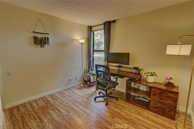 7 - 25712 Le Parc, Condo with 2 bedrooms, 2 bathrooms and 2 parking in Lake Forest CA | Image 24