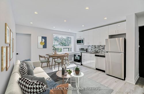 8-419 Woodbine Ave, Toronto, ON, M4L3P7 | Card Image