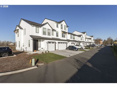 1605 Nw 5th Cmn, Battle Ground, WA, 98604-3352 | Card Image