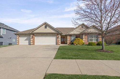 3611 Flatwater Dr, COLUMBIA, MO, 65202-2291 | Card Image