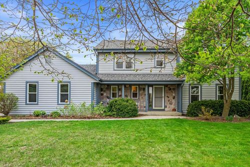 4039 W Cypress Lane, Franklin, WI, 53132 | Card Image