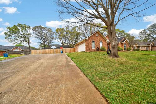 2108 Baylor Dr, Jacksonville, TX, 75766-5236 | Card Image