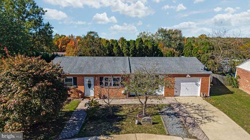 4 Wright Cir, NEWARK, DE, 19702-5337 | Card Image