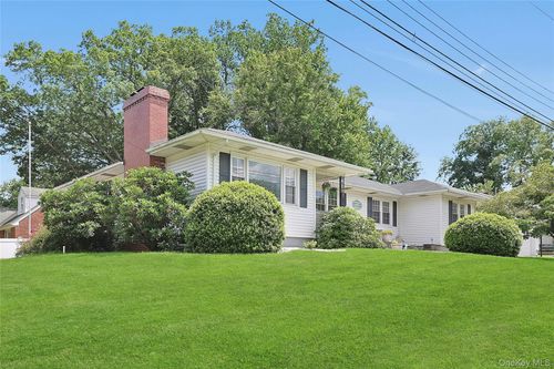 25 Minerick Dr, Stony Point, NY, 10980-1821 | Card Image