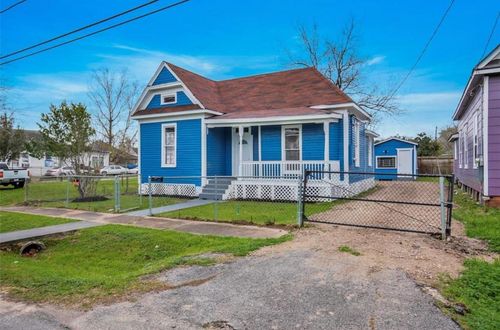 2205 Sumpter St, Houston, TX, 77026-6856 | Card Image