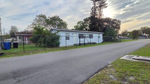 1430 Nw 7th St, Fort Lauderdale, FL, 33311-7909 | Card Image