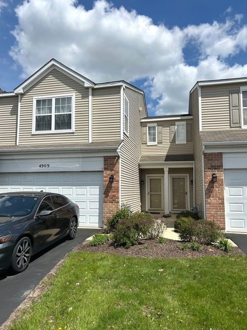 4909 Courtland Cir, Plainfield, IL, 60586-5107 | Card Image