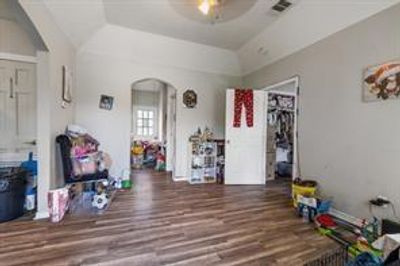 807 E 3rd Street, House other with 3 bedrooms, 2 bathrooms and null parking in Taylor TX | Image 3