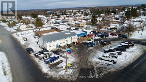 {{alt}} | Card Image