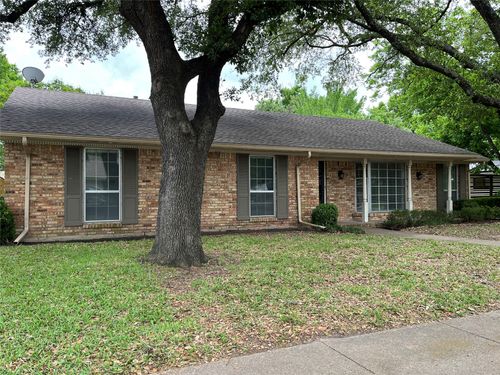 1409 Hillcrest St, Ennis, TX, 75119-2220 | Card Image
