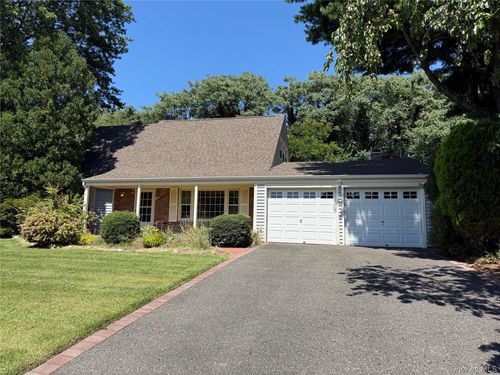 51 Hastings Dr, Stony Brook, NY, 11790-2338 | Card Image