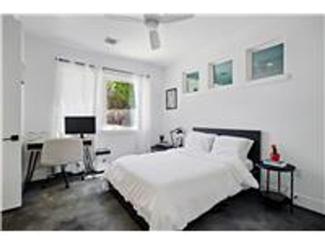 Bedroom main floor | Image 9