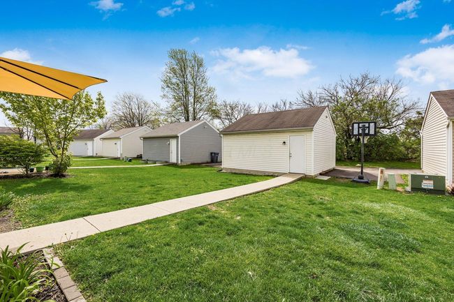 6045 Treaty Ln, Condo with 3 bedrooms, 3 bathrooms and null parking in Galloway OH | Image 24