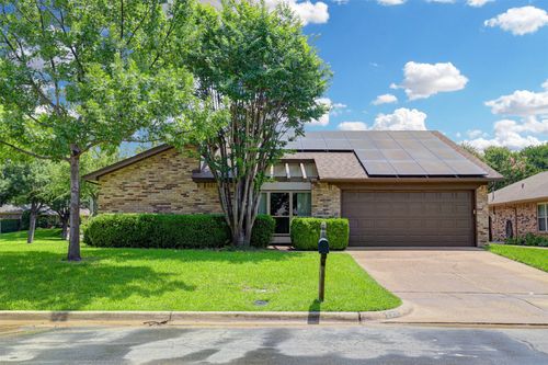 2308 Farrington Ln, Hurst, TX, 76054-2752 | Card Image