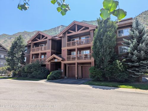 702-560 River View Dr, New Castle, CO, 81647-8471 | Card Image