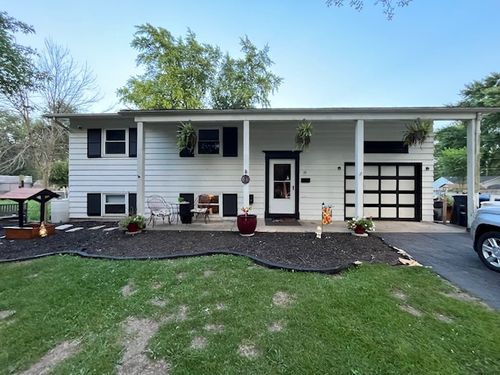 19 Wyndham Dr, Montgomery, IL, 60538-2001 | Card Image