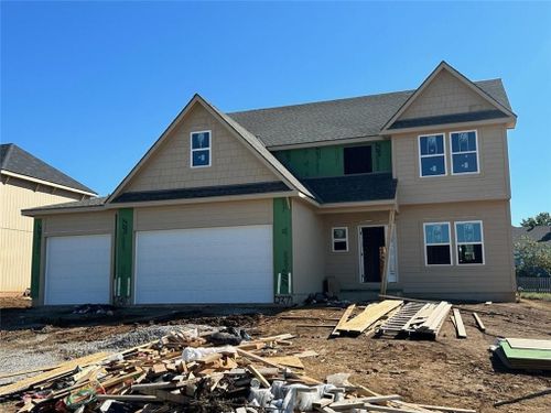 2352 Ne Skopelas Ct, Blue Springs, MO, 64029-7730 | Card Image