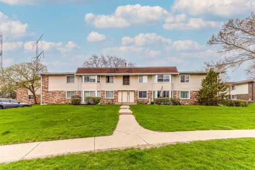 5-3100 Roberts Dr, Woodridge, IL, 60517-1533 | Card Image