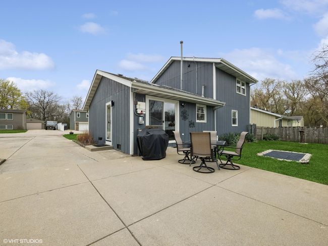 5216 Palm St, House other with 3 bedrooms, 2 bathrooms and 2 parking in Mchenry IL | Image 19