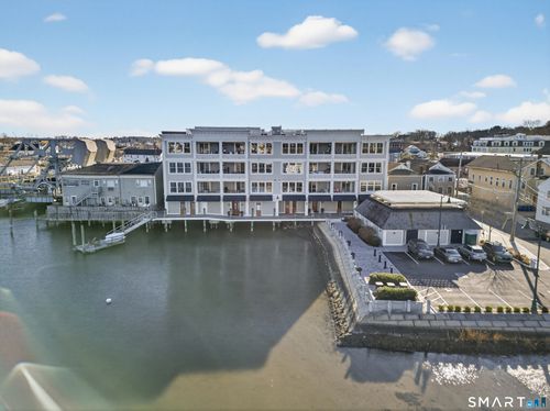 11-22 W Main St, Mystic, CT, 06355-3508 | Card Image