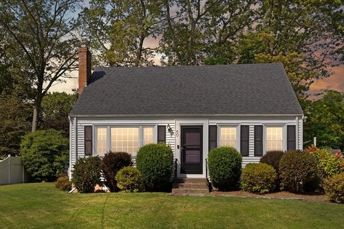 60 School St, Plainville, MA, 02762 | Card Image