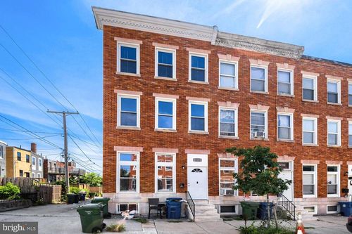 2011 Boone St, BALTIMORE, MD, 21218-6135 | Card Image