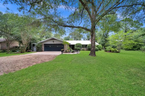 2970 Spanish Oaks Dr, Brenham, TX, 77833-8575 | Card Image