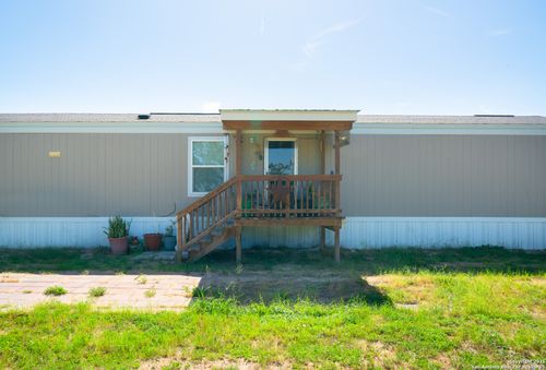 720 Sanches Ave, Pleasanton, TX, 78064-3232 | Card Image