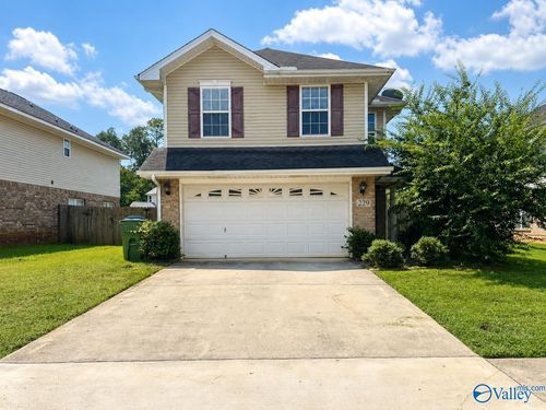 229 Shadow Ct Sw, Huntsville, AL, 35824-2524 | Card Image