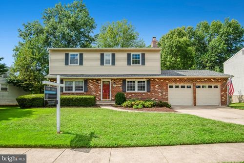 13384 Brookfield Ct, CHANTILLY, VA, 20151-2618 | Card Image