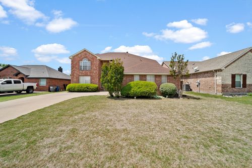 115 Oak Hollow Ln, Red Oak, TX, 75154-4613 | Card Image
