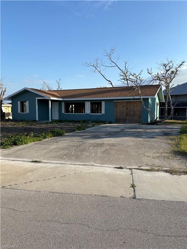 View of ranch-style home | Image 5