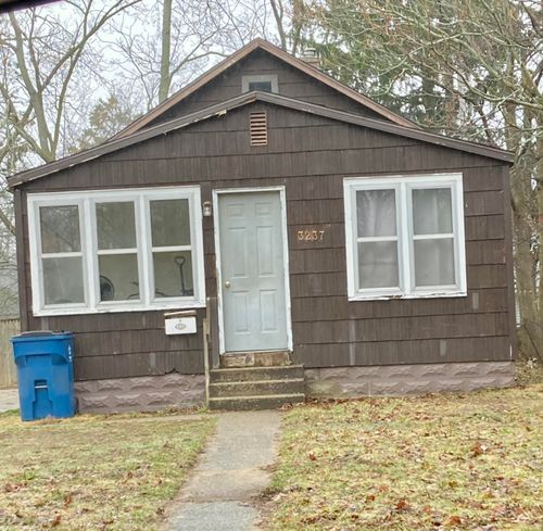 3237 Highland Street, Muskegon, MI, 49444 | Card Image