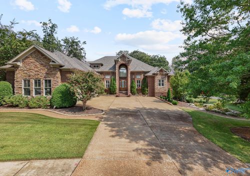 4000 Hawks Way Ne, Huntsville, AL, 35811-2637 | Card Image