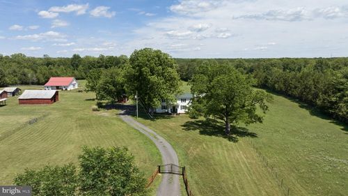 1815 Country Rd, BEAVERDAM, VA, 23015-9567 | Card Image