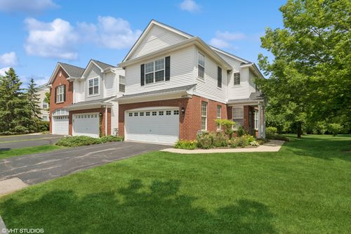 1425 Millbrook Dr, Algonquin, IL, 60102-2521 | Card Image