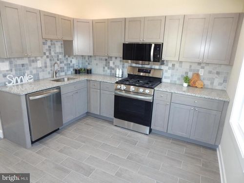 3042 E Monument St, BALTIMORE, MD, 21205-2753 | Card Image